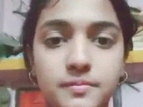 See a ultra-cute Indian girl unwrap and