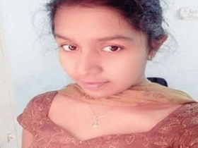 Desi babe's panties-free sleep leads to