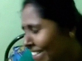 Sensual Tamil Wife in Saree Reveals Her