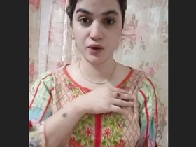 Watch a stunning bhabi perform in a