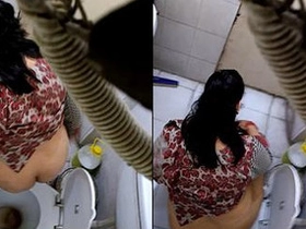Desi granny's backside caught on camera