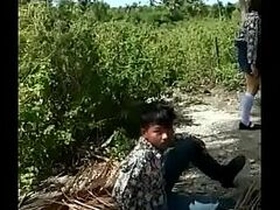 Desi schoolgirl gets caught having sex