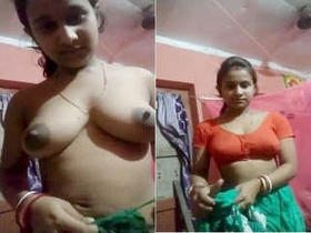 Boudi's sari-clad striptease: Inspecting