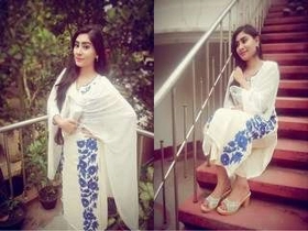 Indian honey flaunts her big boobies in