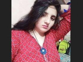 Round girl flaunts her sensual assets in