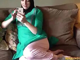 Muslim Randi bhabhi gargles the