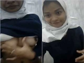 Desi girl tearing up with her