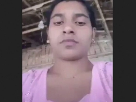 Rustic bhabhi jerks in the open air with