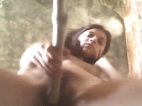 Dehati's solo onanism with dildo for