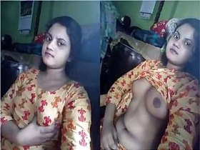 Sexy Indian Nymph Jerking With Her