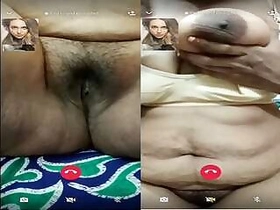 Desi Bhabhi Demonstrates Her Nude Figure