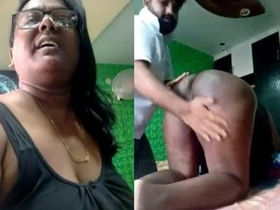 Tamil BBW's ample culo gets a exercise