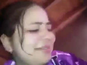 Buxom Pathani wifey enjoys oral and