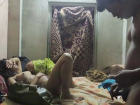 Youthfull Indian duo likes spunky hump