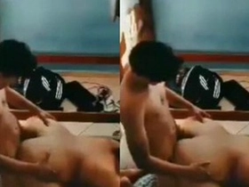 Older lady having hookup with junior boy
