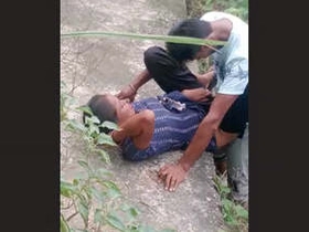 Randy couple gets paid for outdoor