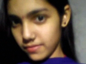 Indian teen enjoys sensuous moment with